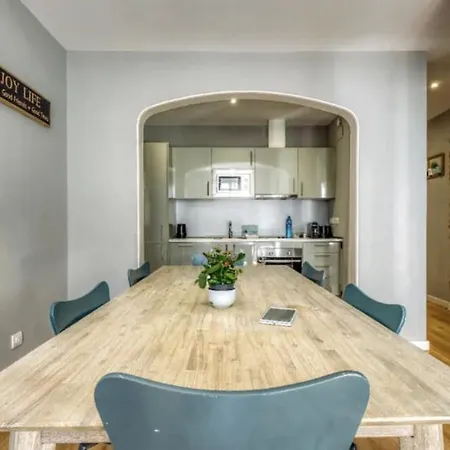Stylish And Centric 2-bedroom In Eixample &terrace P2 Barcelona