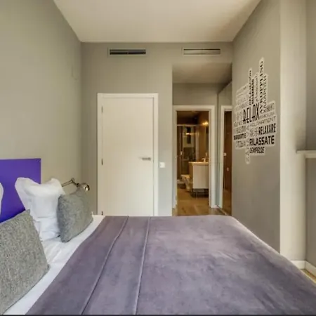 Stylish And Centric 2-bedroom In Eixample &terrace P2 Apartment